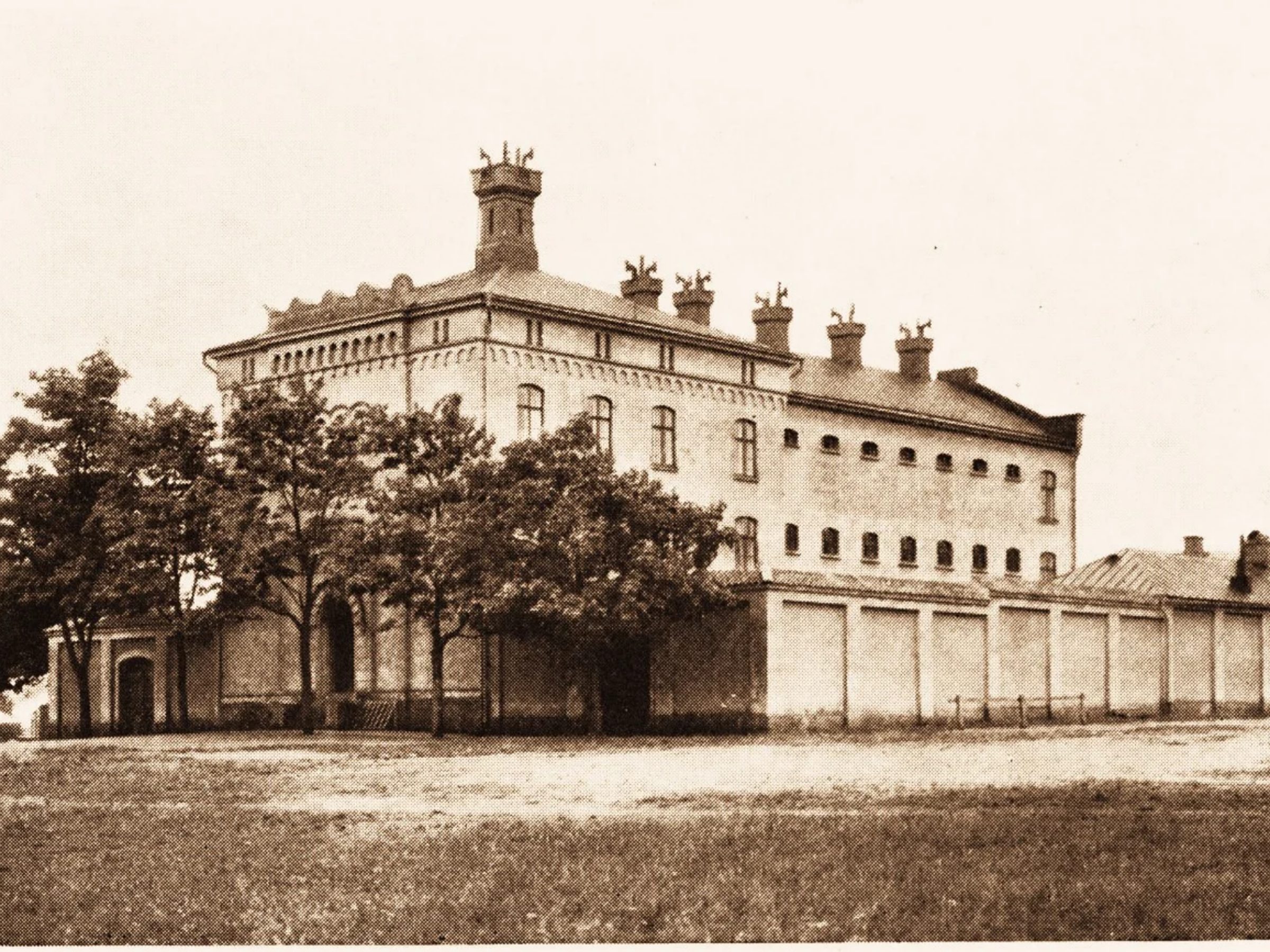 Historiskt foto av Kronohäktet i Västervik